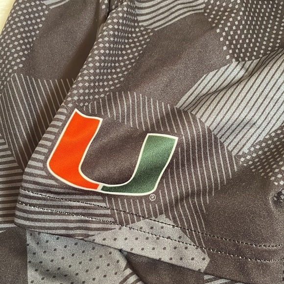 UNIVERSITY of Miami Hurricanes Boys Tee Shirt - Picture 5 of 7